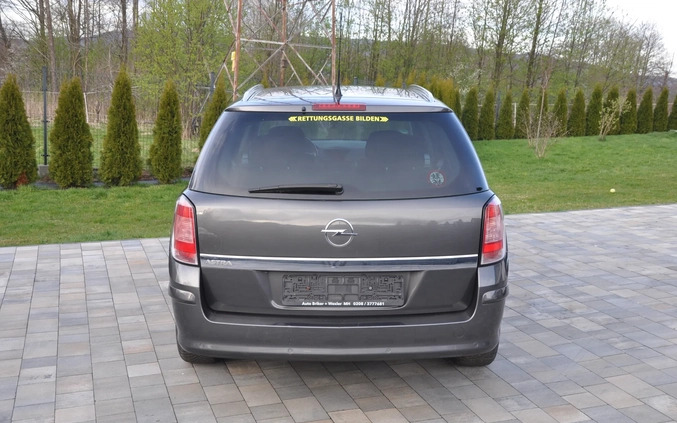 Opel Astra cena 12700 przebieg: 216861, rok produkcji 2010 z Biała małe 37